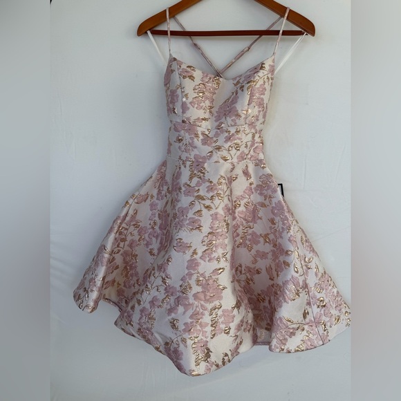 B. Darlin Pink Gold Floral Metallic Fit & Flare Party Dress NWT - Picture 2 of 9